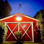 The Red Barn Right In The Heart Of Historic Berry