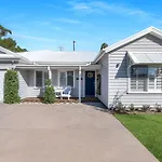Acorn Cottage On Queen Street, Berry