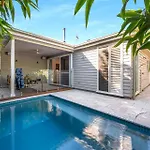 Acorn Cottage On Queen Street, Berry