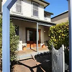 Queen Street Cottage