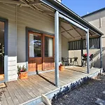 Queen Street Cottage