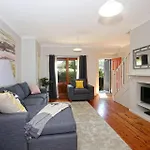 Queen Street Cottage