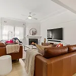 Brae View House - By Latitude South Coast