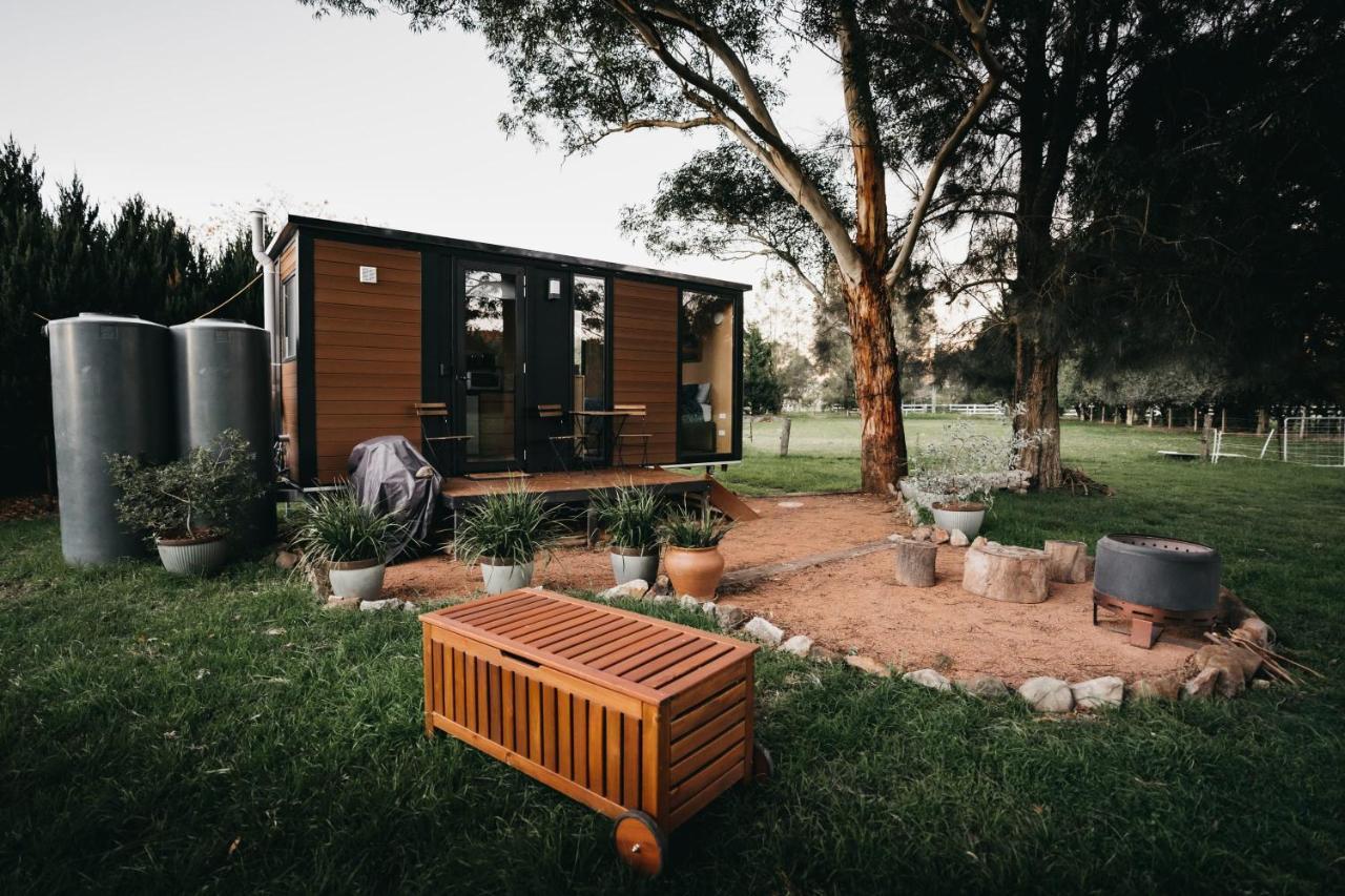 True Colours Tiny House * Berry