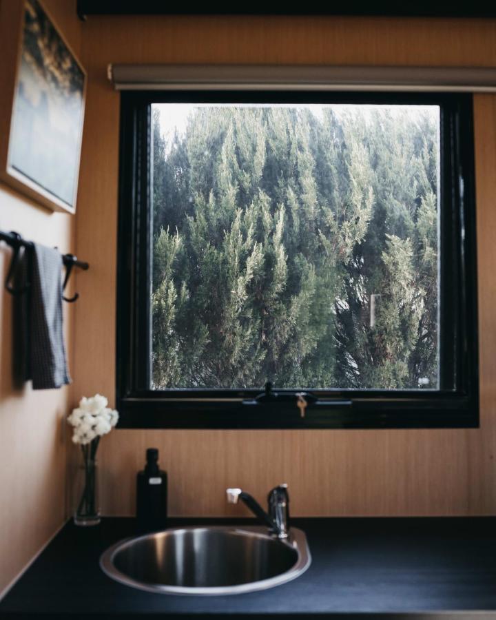 True Colours Tiny House * Berry