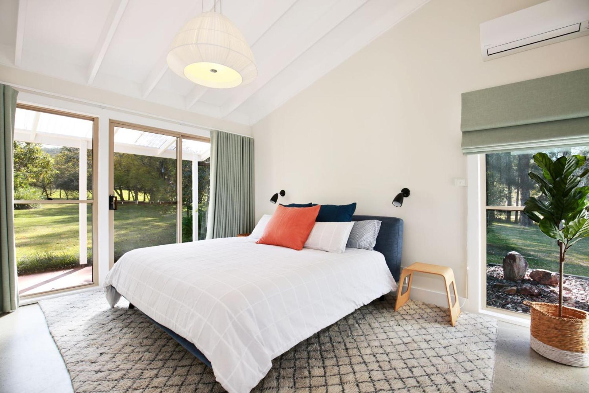 The Paddock - A Modern Coastal Barn * Berry