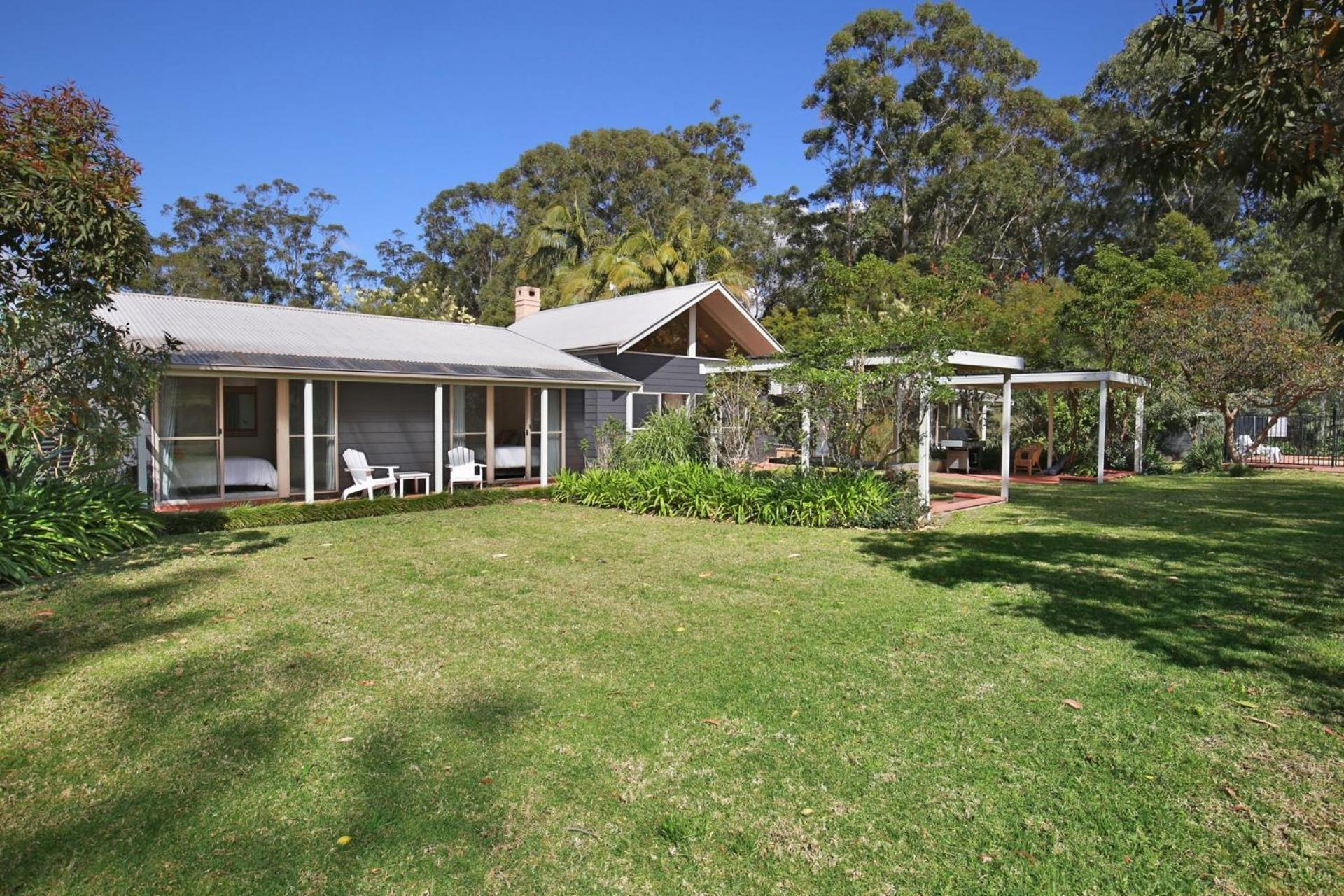 The Paddock - A Modern Coastal Barn Berry