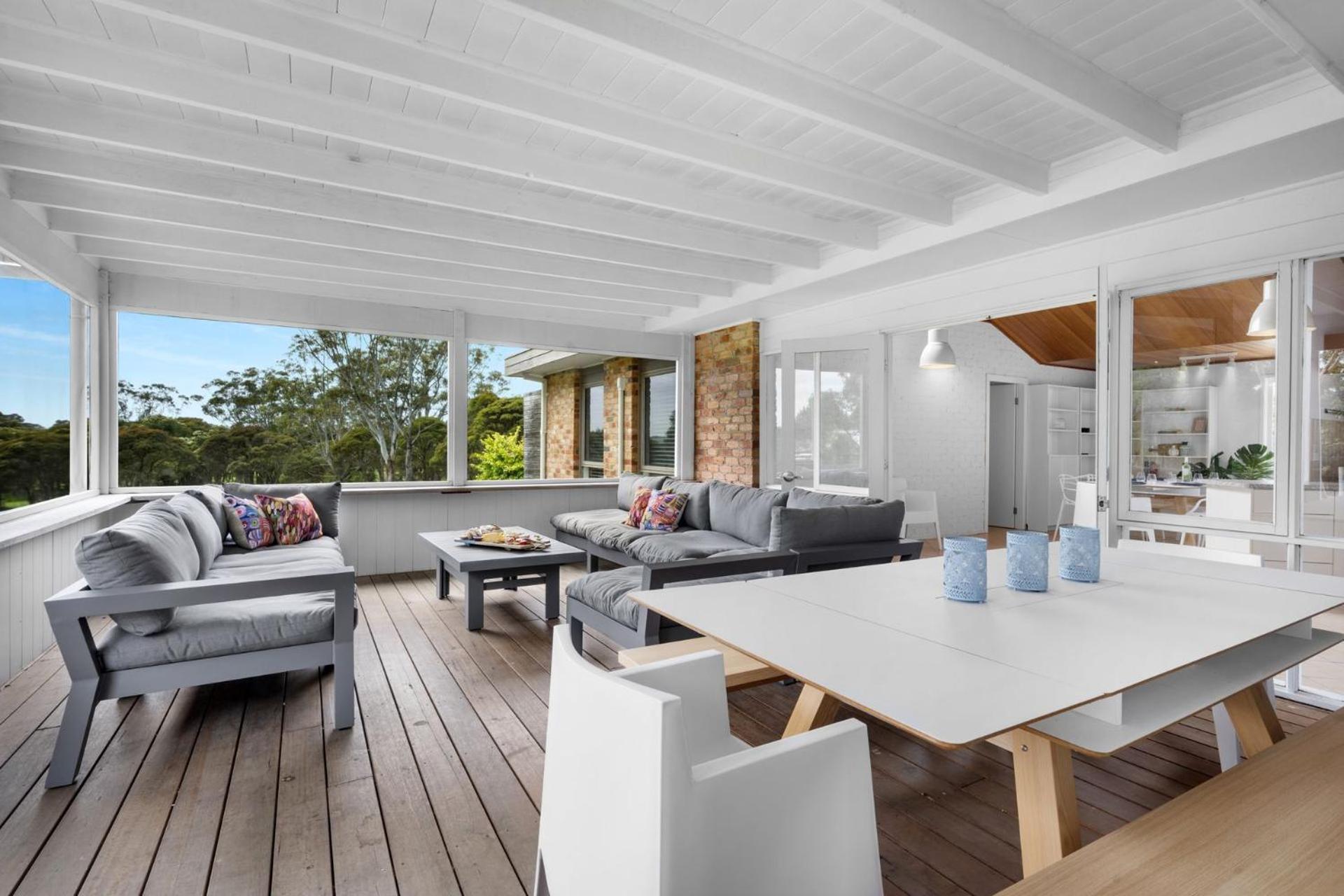Sunnyside Up - Where Coastal Breezes Meet Country Charm, Minutes From And Seven Mile Tatil Evi