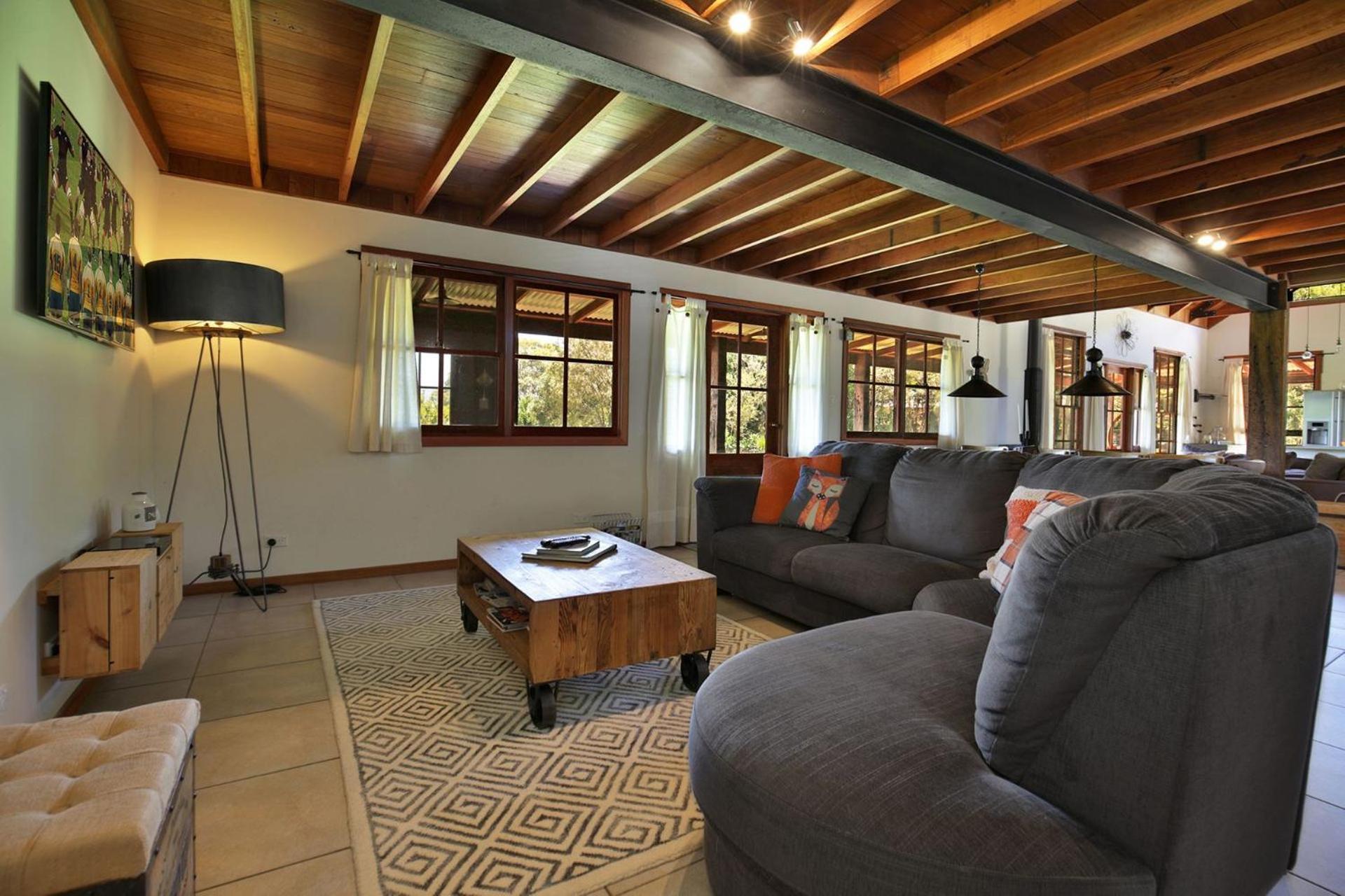 Amaroo House - Glorious Views Tatil Evi *