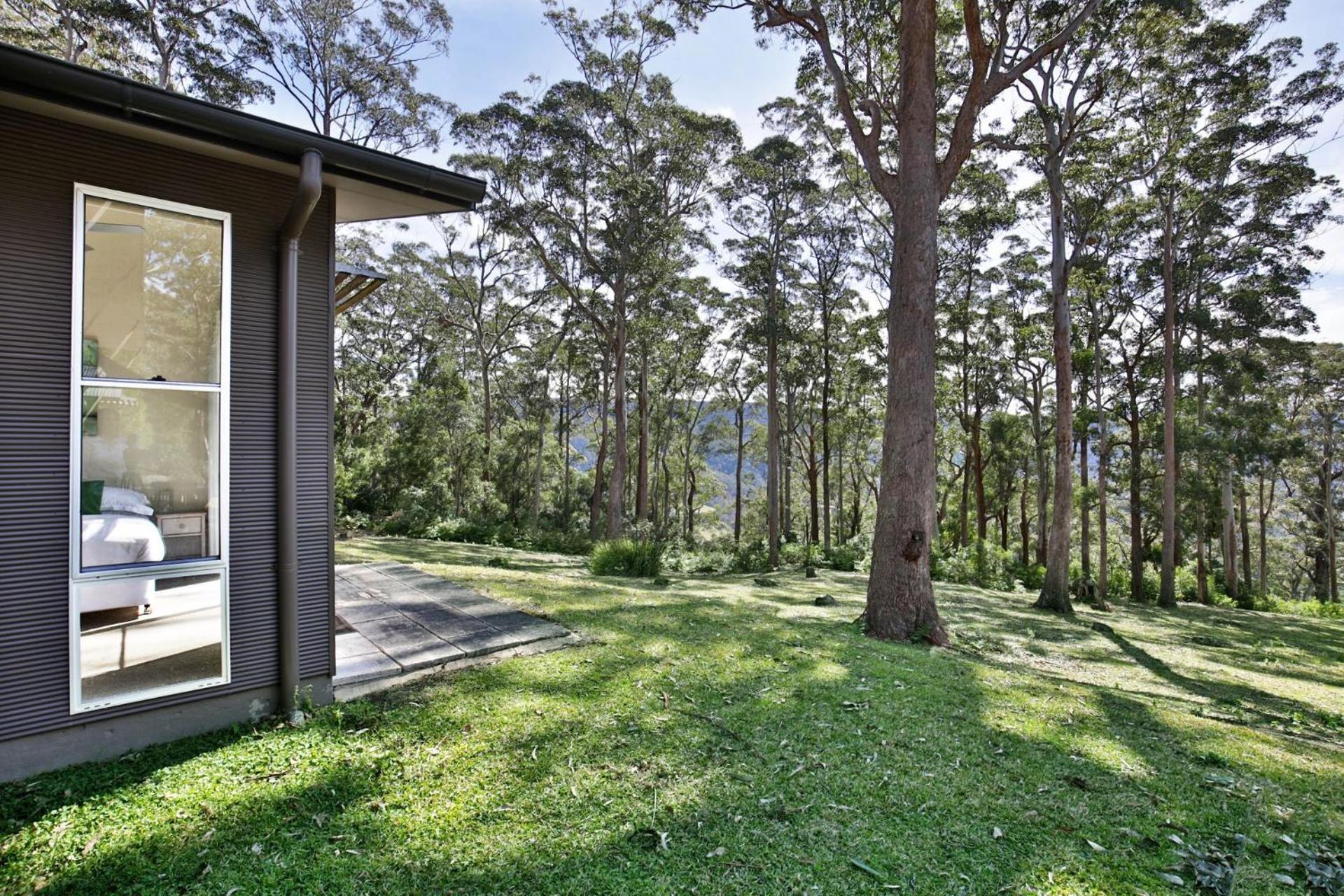 Cherrywood - A Modern Australian Bush * Berry