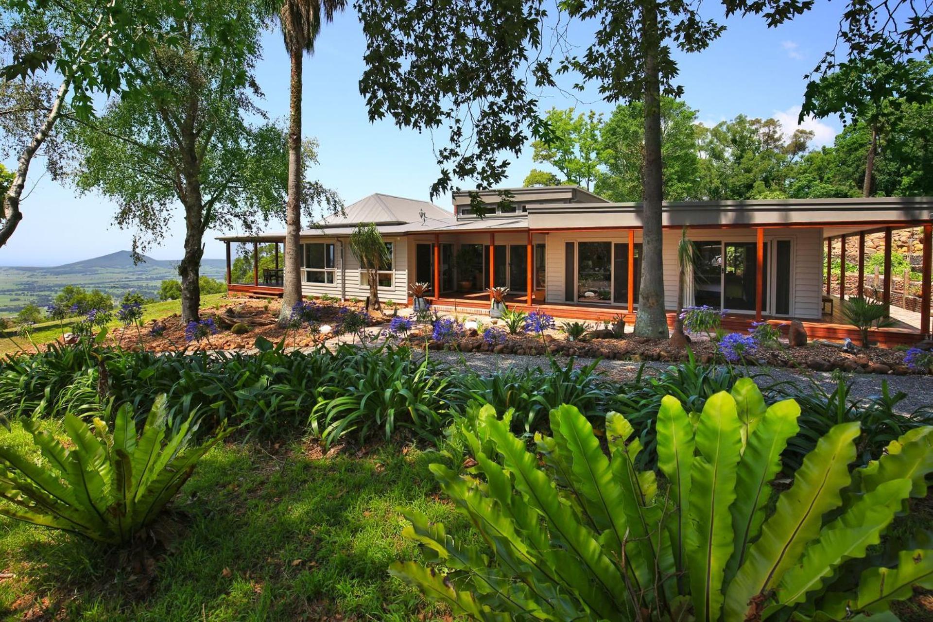Allure - Rural Paradise * Berry