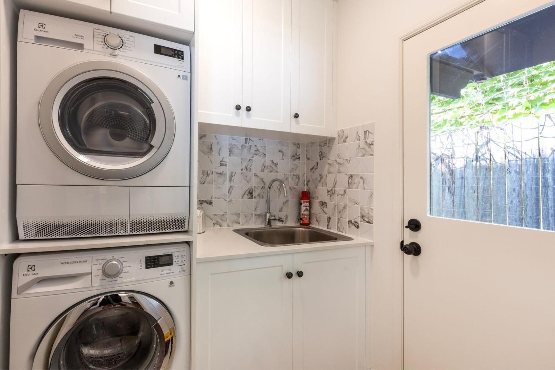 Jasmine House - Pet Friendly With Swimming Pool