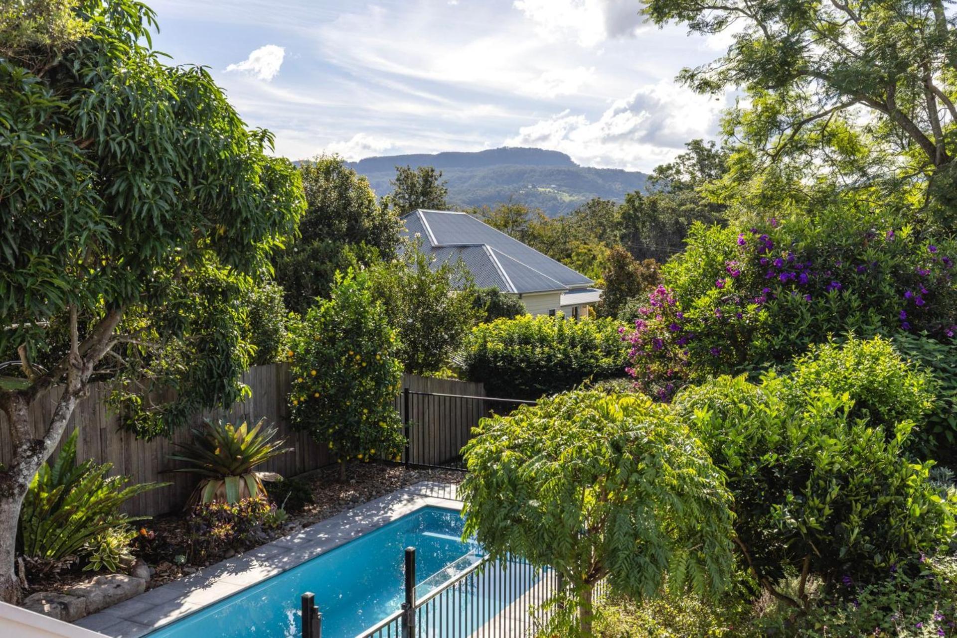 Brae View House - By Latitude South Coast Holiday home *