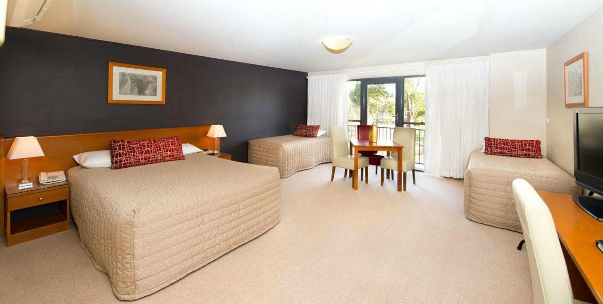 Village Boutique 4* Berry