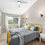 Warriwul - Luxurious Rural Barn-Style Cottage In The Heart Of Berry