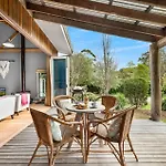 Warriwul - Luxurious Rural Barn-Style Cottage In The Heart Of Berry
