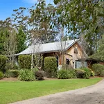 Warriwul - Luxurious Rural Barn-Style Cottage In The Heart Of Berry