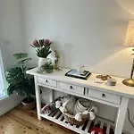 Luxberry House - In The Heart Of Berry