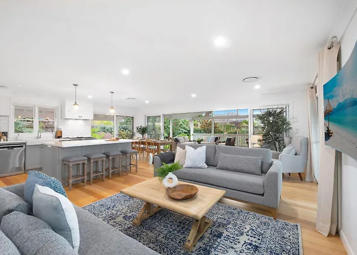 Clarence Cottage Elegance And Convenience In Berry